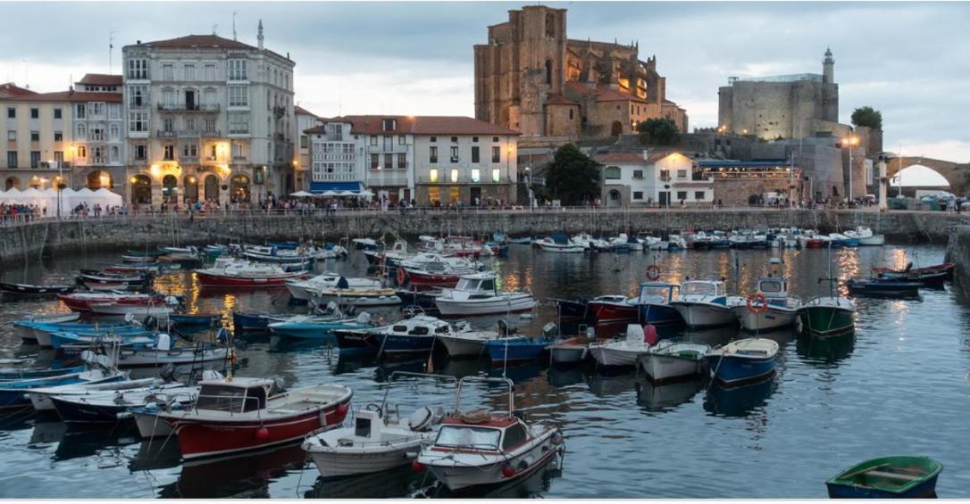 Jmca Hotel Castro Urdiales Buitenkant foto